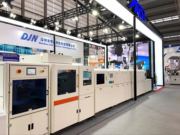 實(shí)時報(bào)道】聚焦安達(dá)｜3D曲面玻璃展