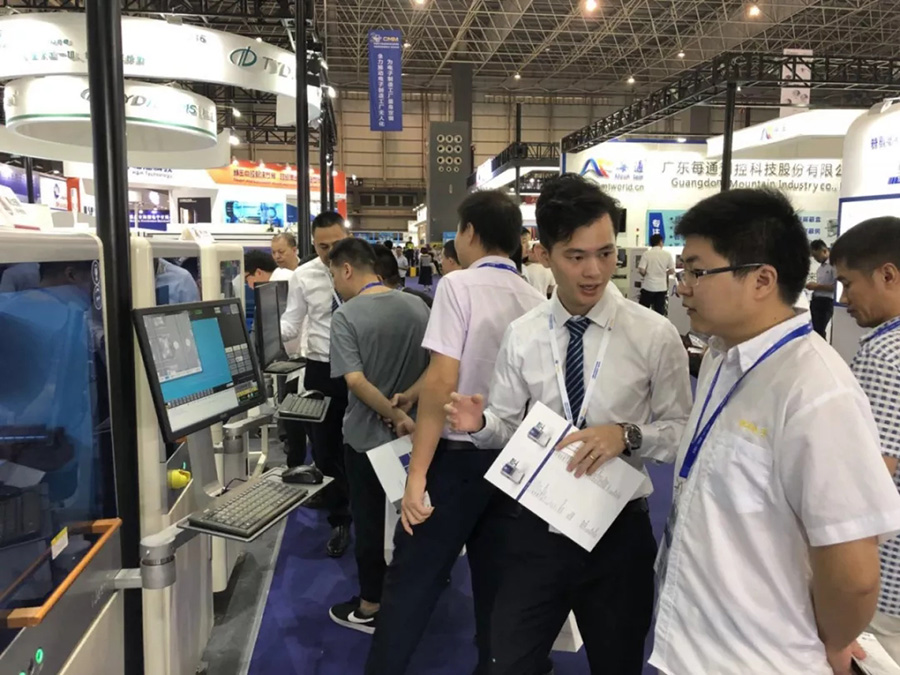 安達(dá)堅(jiān)持自主創(chuàng)新，多部設(shè)備首次公開亮相 | 電子制造自動化展報道